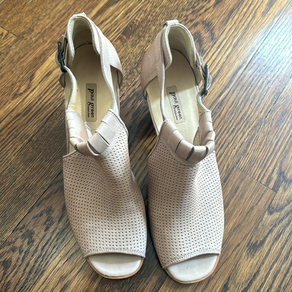 New Paul green shoes size 9